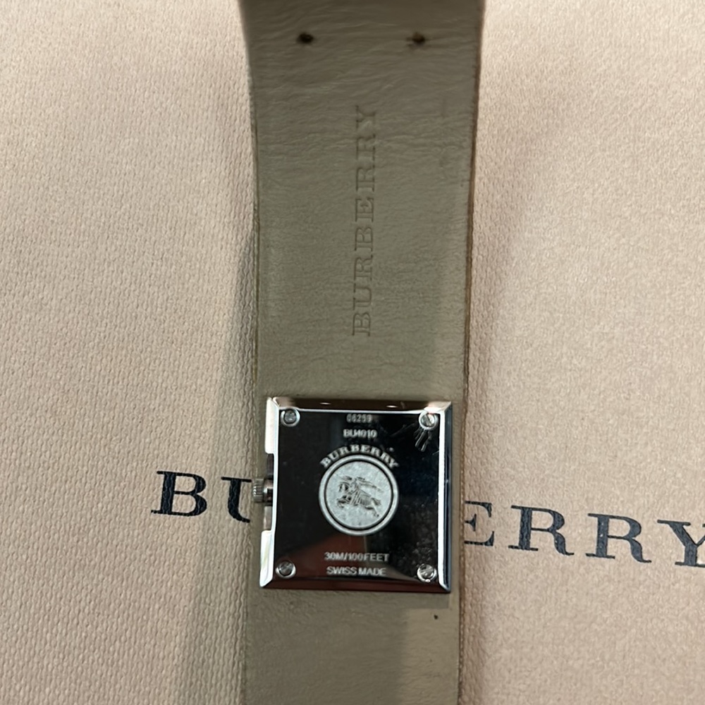 Burberry Pink Mother of Pearl Leather Stainless Steel Watch - Picture 4 of 12